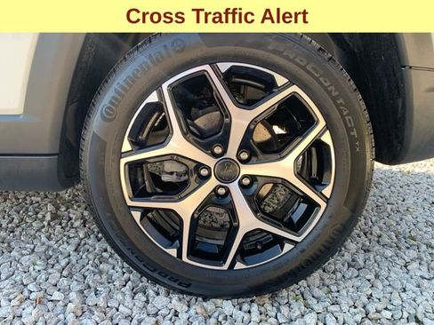 Used 2025 Jeep Compass Limited AWD/4WD image 9