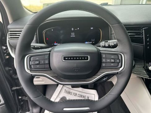 Used 2022 Jeep Wagoneer Series III w/ Premium Group I image 15