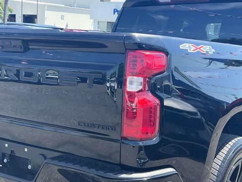 Used 2022 Chevrolet Silverado 1500 Custom w/ LPO, Dark Essentials Package AWD/4WD image 11