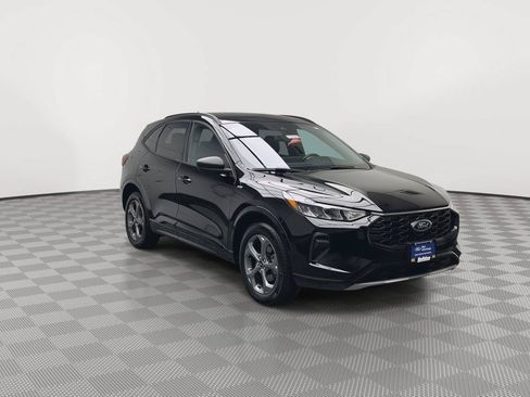 Used 2023 Ford Escape ST-Line w/ Tech Pack #1 AWD/4WD image 31