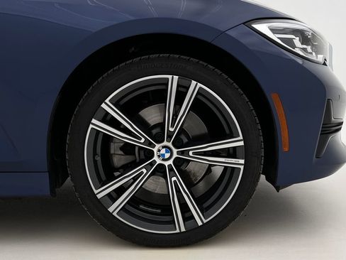 Used 2021 BMW 330i xDrive Sedan w/ Driving Assistance Package image 29