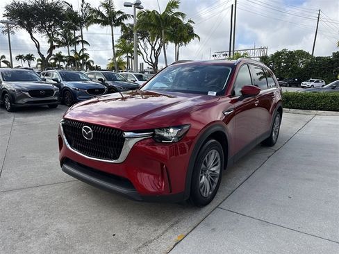 Used 2025 MAZDA CX-90 Plug-In Hybrid w/ Preferred image 10