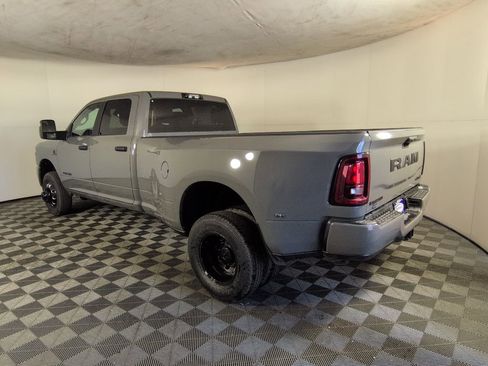 New 2026 RAM 3500 Big Horn AWD/4WD image 7