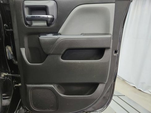 Used 2018 Chevrolet Silverado 1500 Custom w/ Custom Convenience Package AWD/4WD image 25