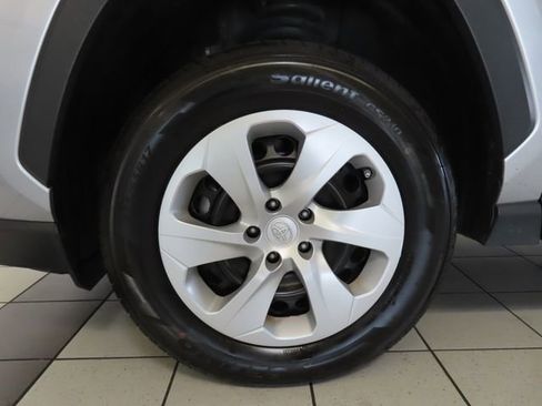 Used 2024 Toyota RAV4 LE AWD/4WD image 15