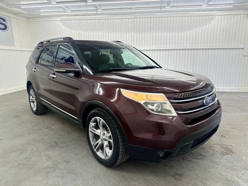 Used 2011 Ford Explorer Limited w/ 301A Rapid Spec Order Code image 3