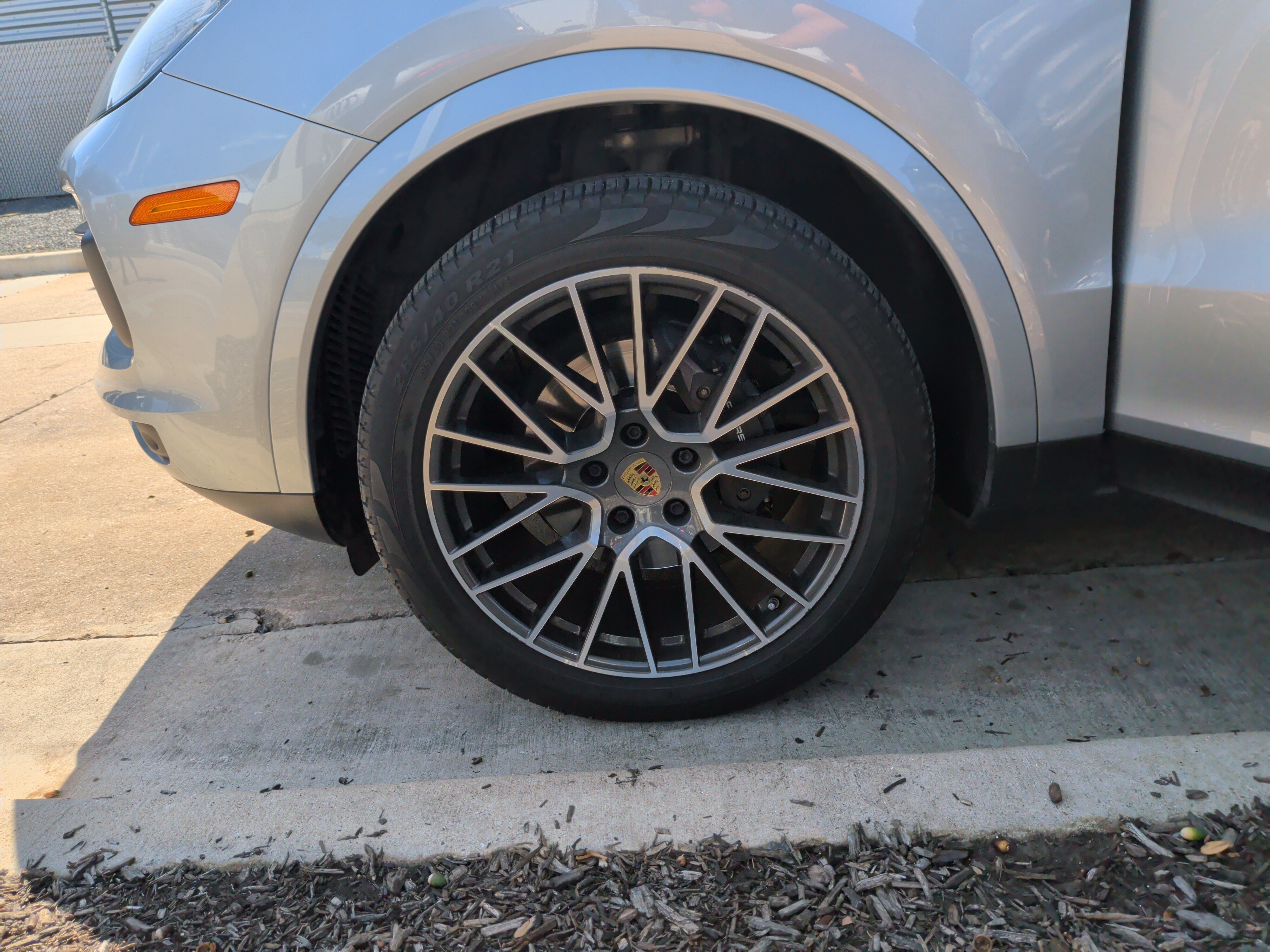 Used 2020 Porsche Cayenne AWD/4WD image 12