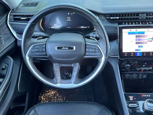 Used 2022 Jeep Grand Cherokee L Limited image 14