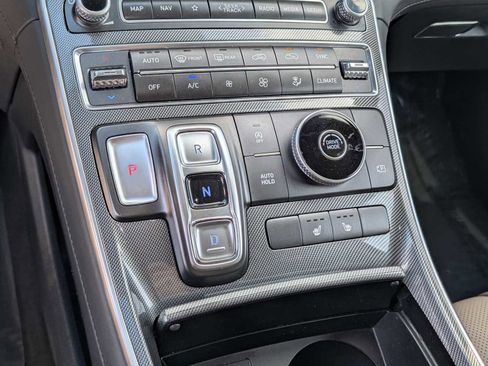 Used 2023 Hyundai Santa Fe SEL w/ Premium Package image 16