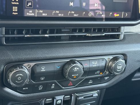 New 2026 Jeep Wrangler Unlimited Sport image 18