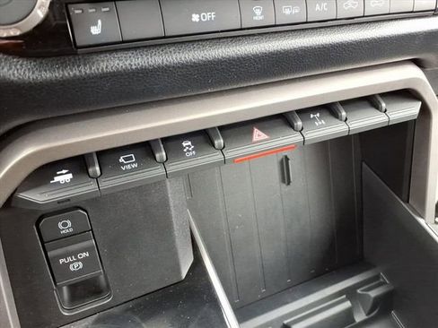 Used 2022 Toyota Tundra SR5 image 29