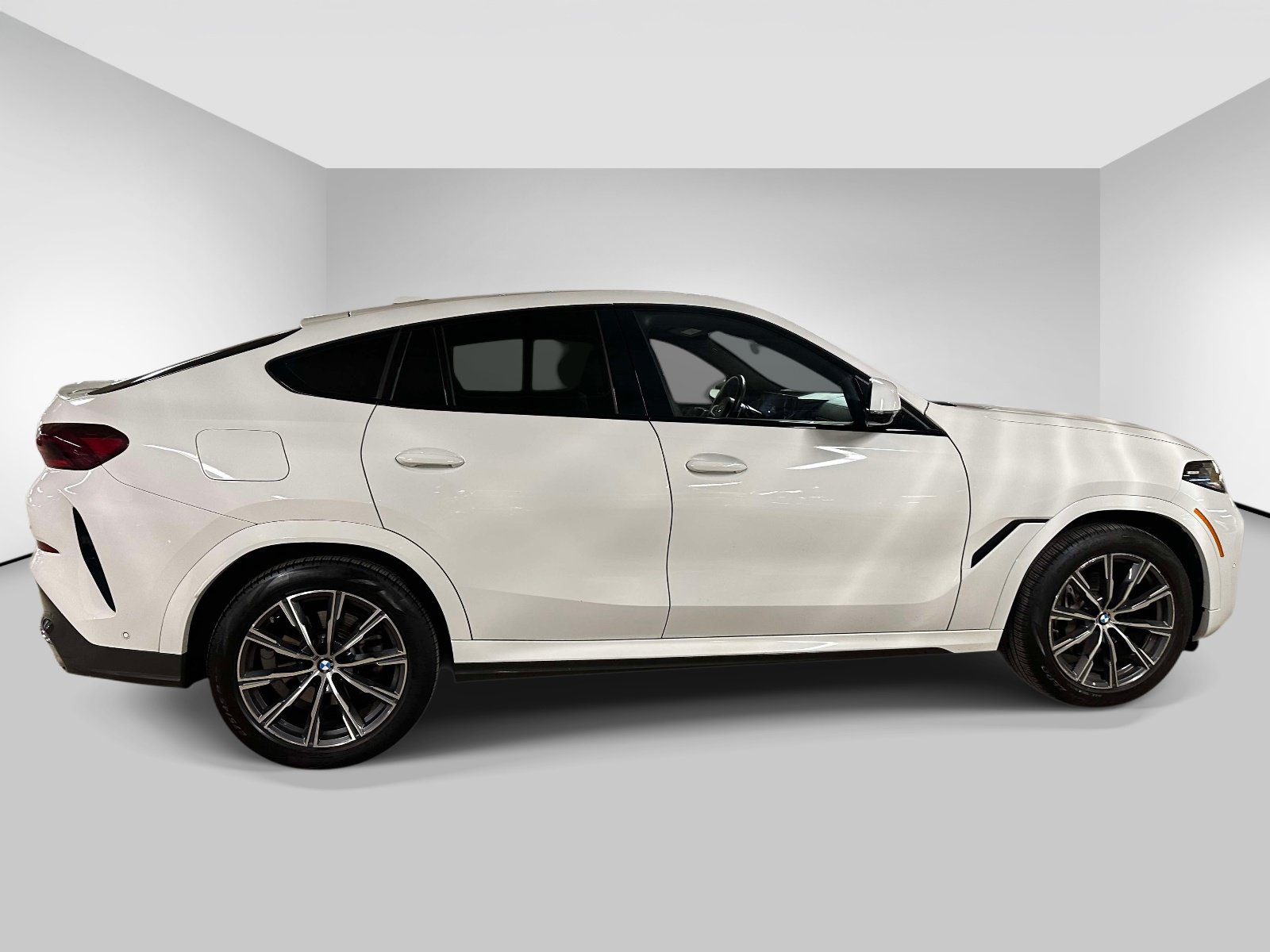 Used 2026 BMW X6 xDrive40i AWD/4WD image 6