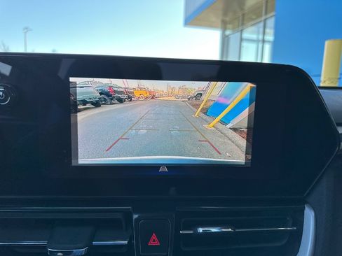 Used 2024 Chevrolet TrailBlazer LT w/ LT Cold Weather Package AWD/4WD image 19