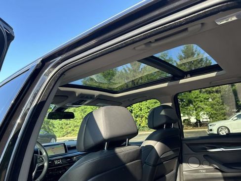 Used 2015 BMW X5 xDrive50i AWD/4WD image 17