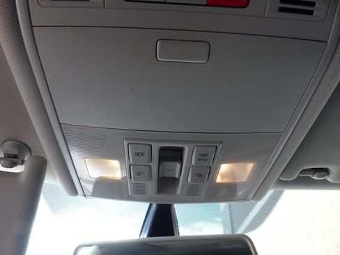 Used 2017 Volkswagen Golf SE image 33