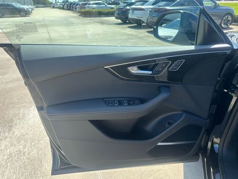 New 2025 Audi Q8 Prestige image 11