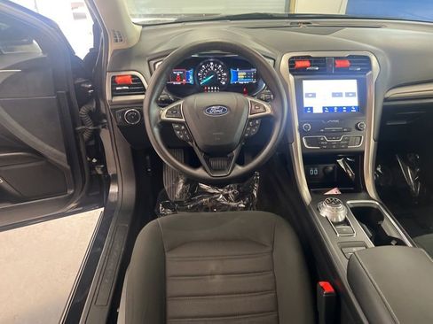 Used 2020 Ford Fusion SE FWD image 26