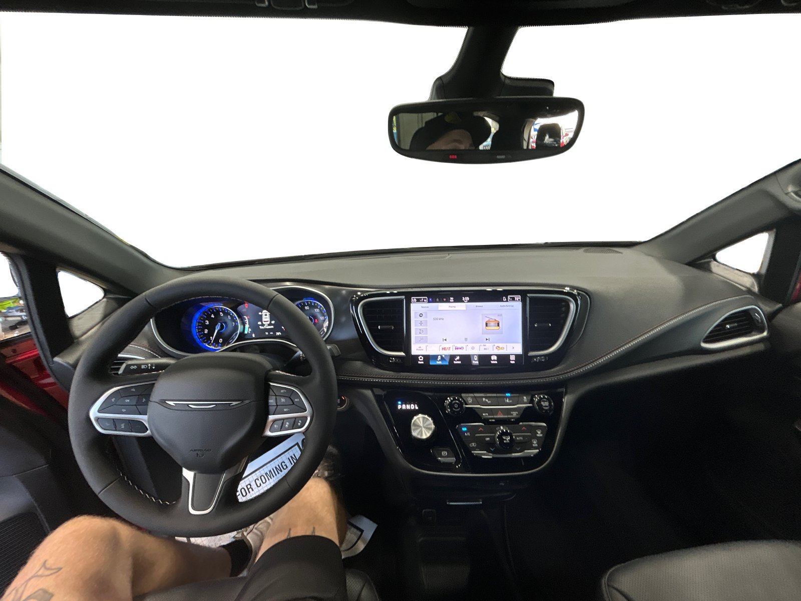 New 2027 Chrysler Pacifica Select FWD image 20