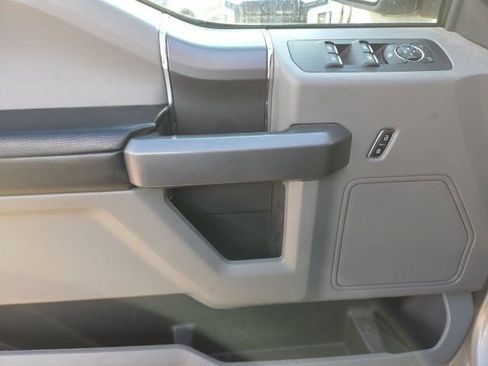 Used 2018 Ford F150 XLT w/ Equipment Group 302A Luxury image 8