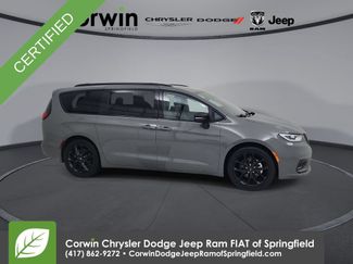 Certified 2025 Chrysler Pacifica Limited FWD 360° Tour