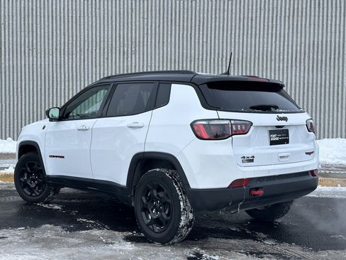 Used 2023 Jeep Compass Trailhawk image 3