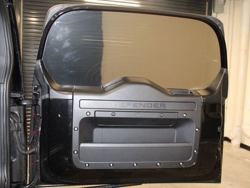 Used 2020 Land Rover Defender 110 X AWD/4WD image 52