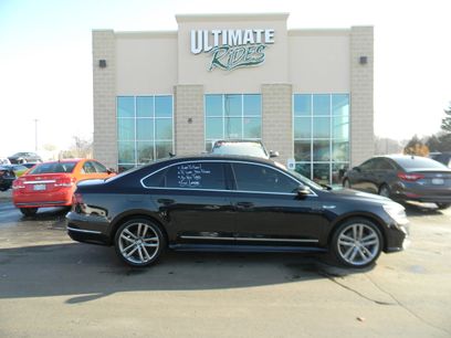 Used 2017 Volkswagen Passat 1.8T R-Line w/ R-Line Lighting Package