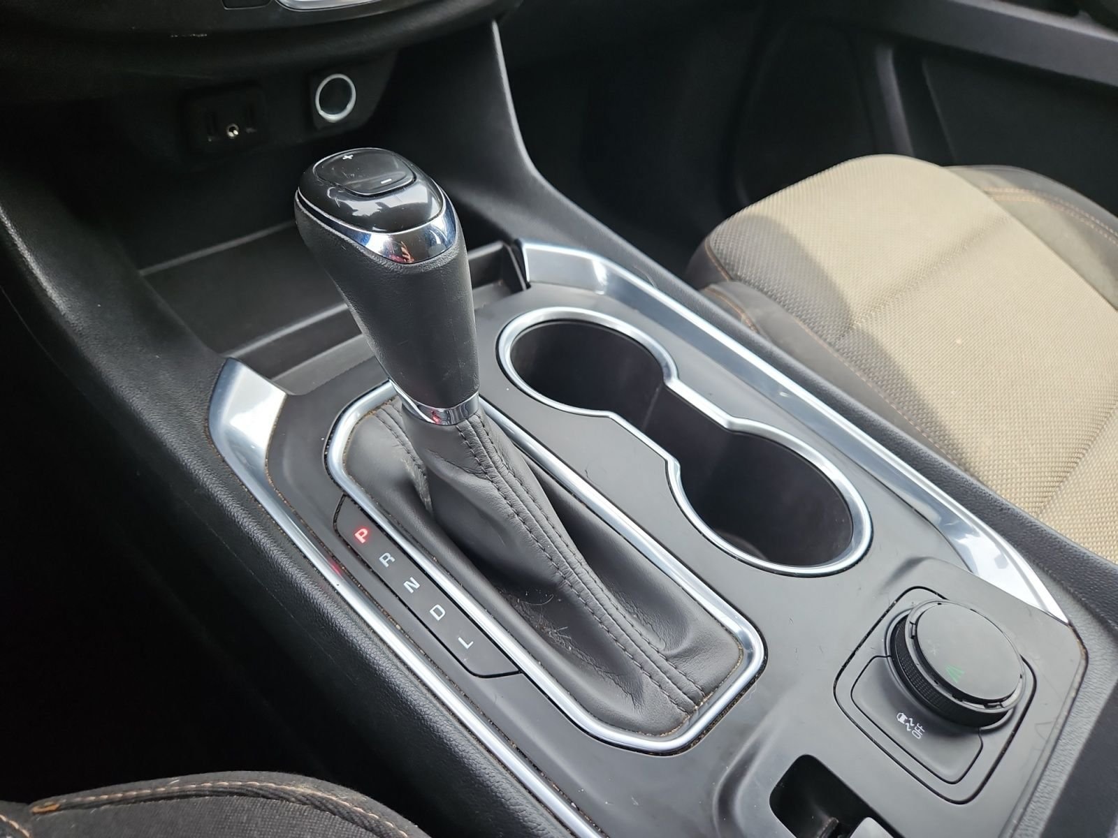 Used 2020 Chevrolet Traverse LS FWD image 25