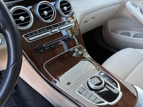 Used 2017 Mercedes-Benz GLC 300 image 19