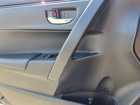 Used 2019 Toyota Corolla XSE FWD image 33