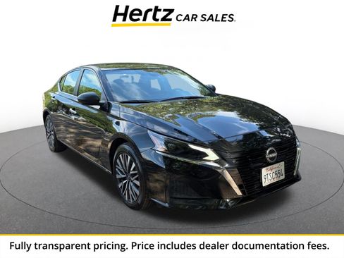 Used 2025 Nissan Altima 2.5 SV FWD image 1