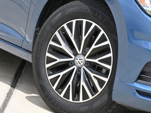 Used 2019 Volkswagen Jetta SE FWD image 11