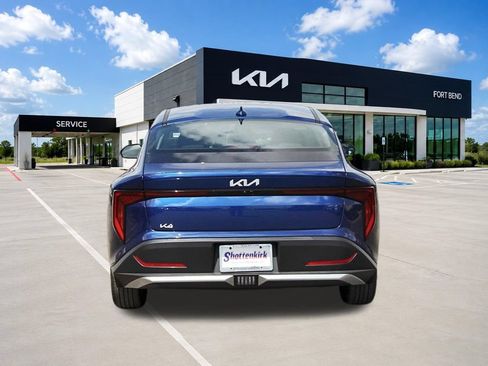 New 2026 Kia K4 FWD image 6