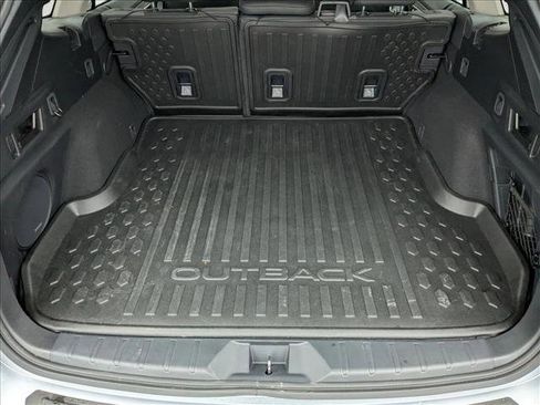 Used 2025 Subaru Outback Onyx Edition XT w/ Popular Package #2 image 6