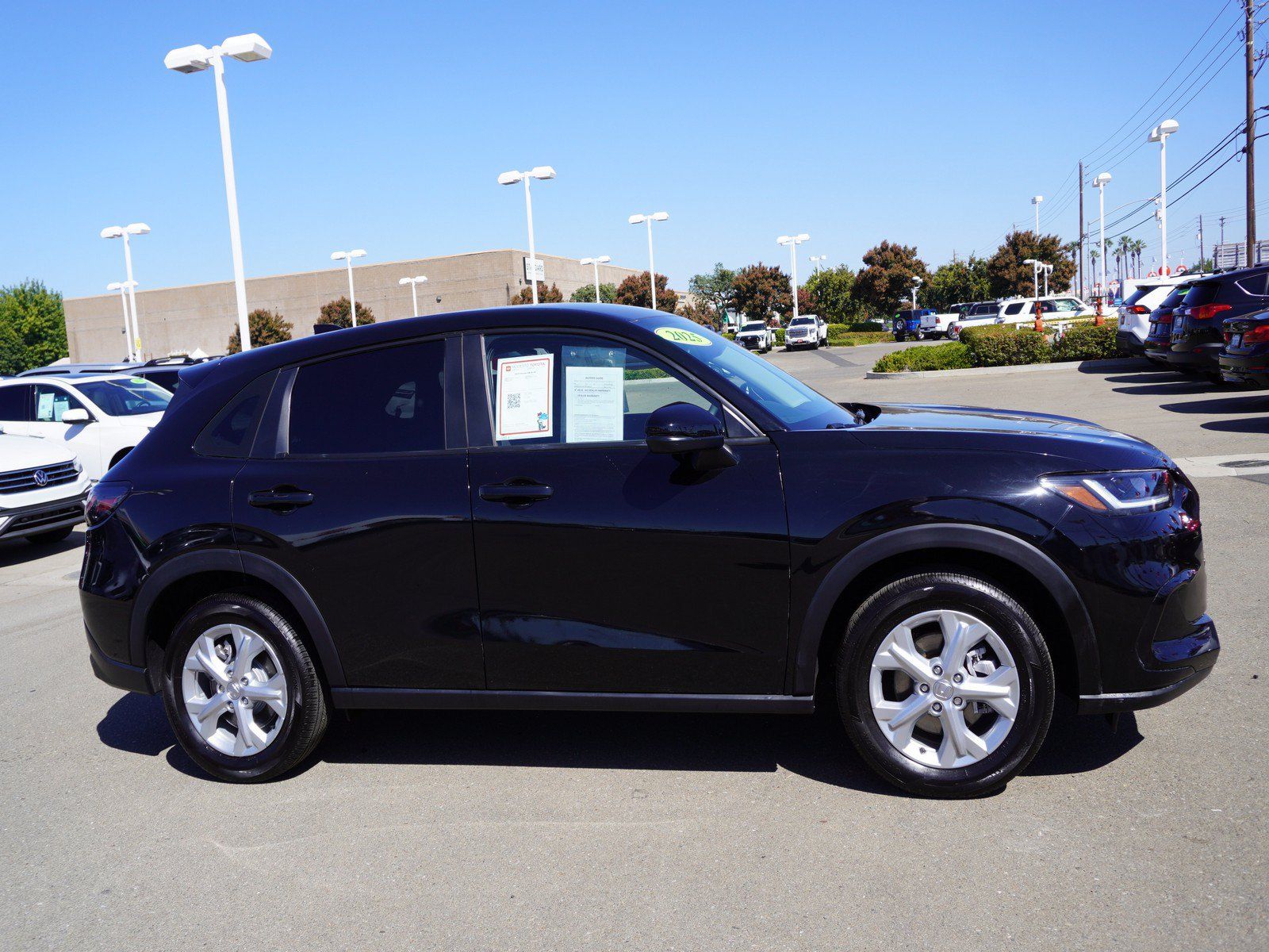 Used 2025 Honda HR-V LX image 4