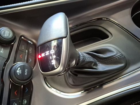 Used 2020 Dodge Challenger SRT Hellcat image 13