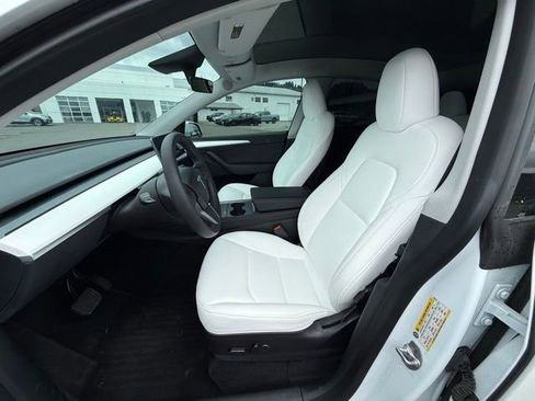 Used 2023 Tesla Model Y Long Range AWD/4WD image 14