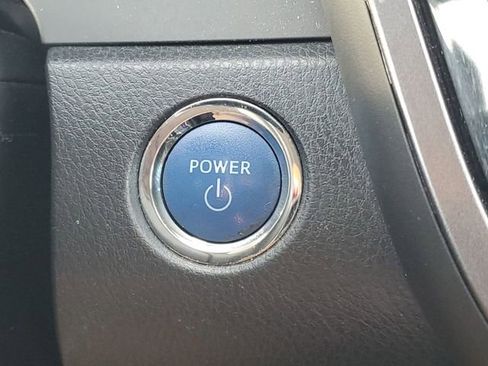 Used 2020 Toyota Camry LE image 29