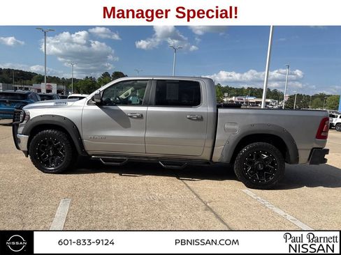 Used 2019 RAM 1500 Laramie AWD/4WD image 14