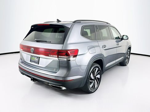 Used 2025 Volkswagen Atlas SE FWD image 9