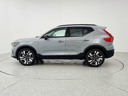 New 2026 Volvo XC40 B5 Plus w/ Climate Package AWD/4WD image 8