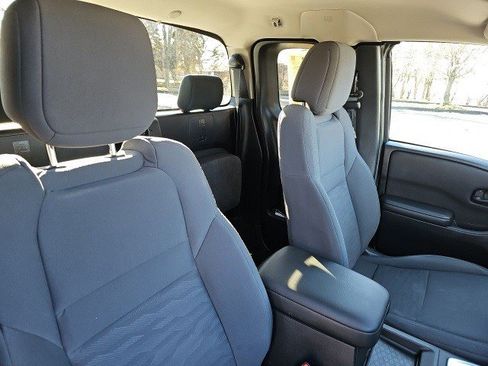 Used 2024 Nissan Frontier S w/ Technology Package image 12