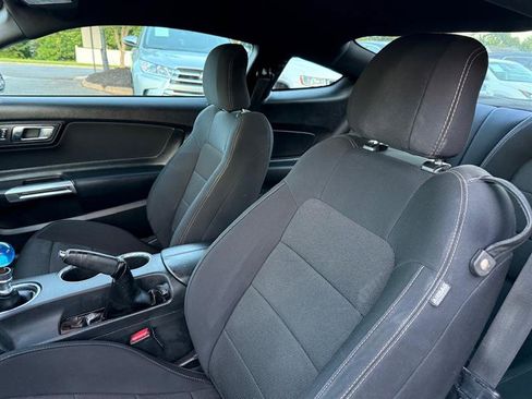 Used 2017 Ford Mustang Coupe RWD image 18