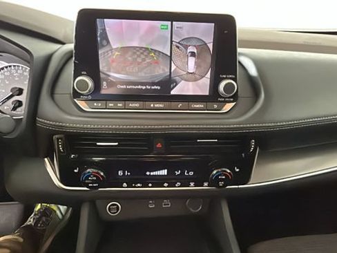 Used 2021 Nissan Rogue SV FWD image 25