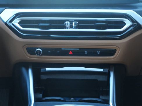 Used 2023 BMW 330i xDrive Sedan image 15