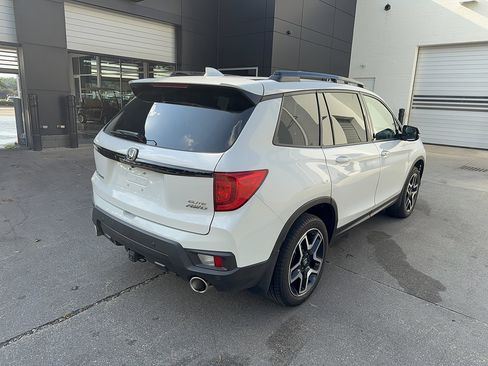 Used 2023 Honda Passport Elite image 3