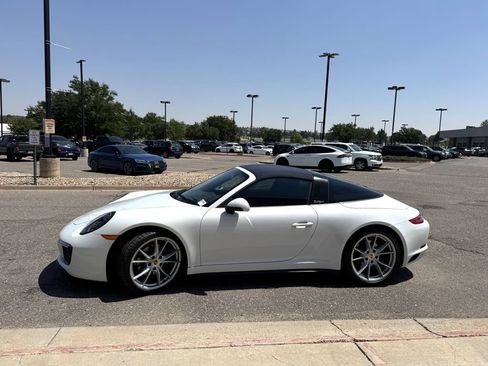 Used 2019 Porsche 911 Targa 4 AWD/4WD image 6