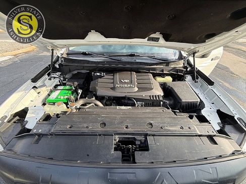 Used 2018 Nissan Titan S image 28