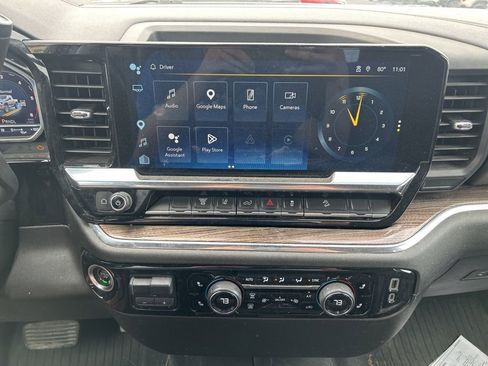 Used 2024 Chevrolet Silverado 2500 LT AWD/4WD image 22
