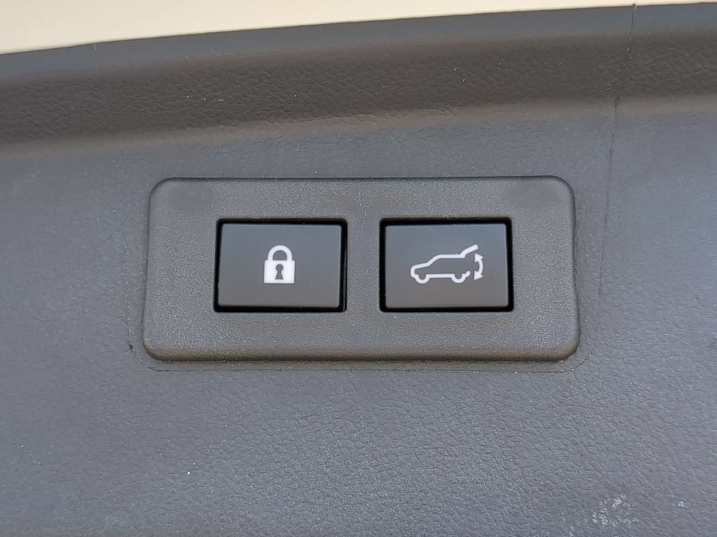 Used 2025 Subaru Outback Premium AWD/4WD image 10
